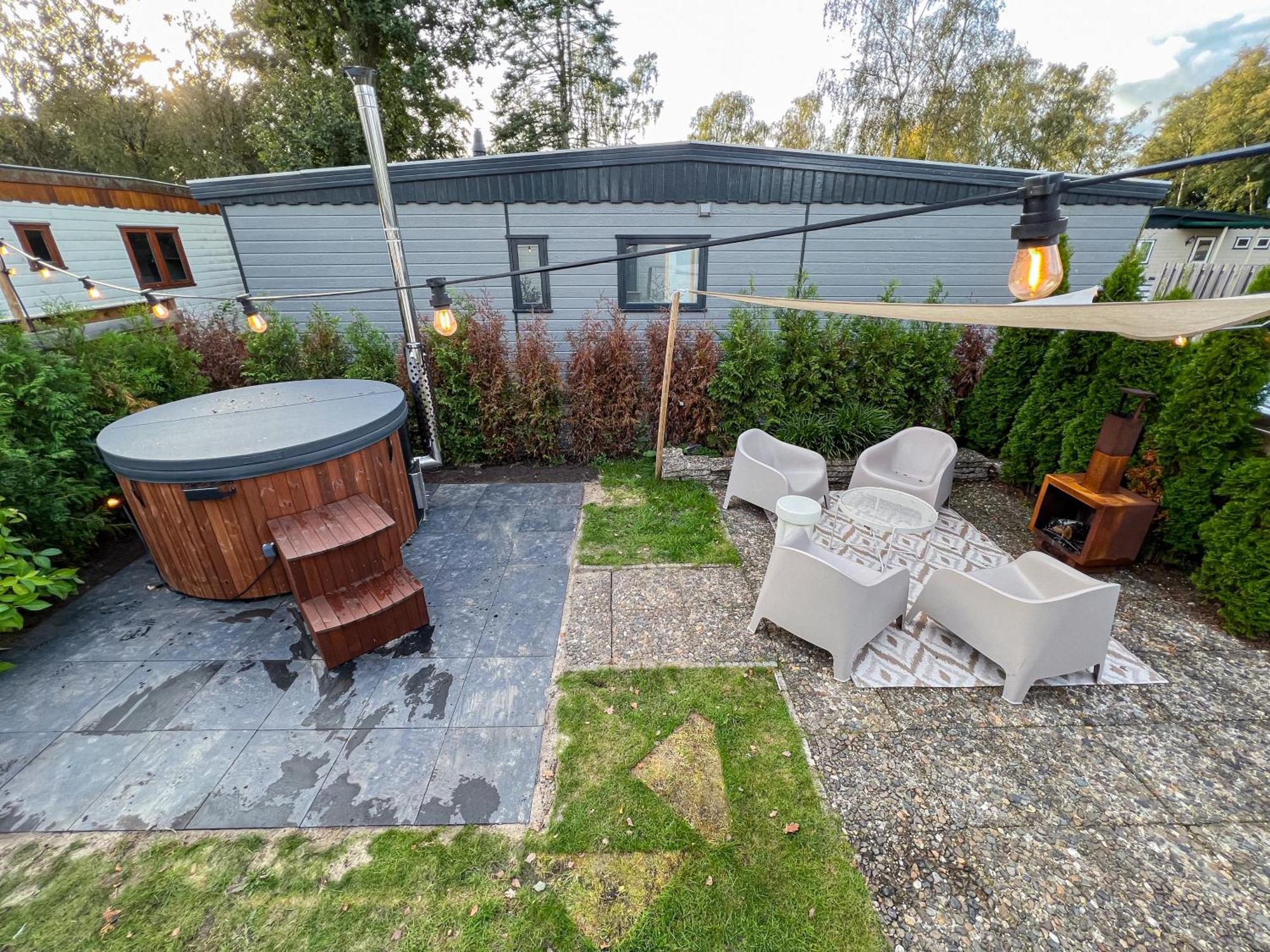 Bosrijk Chalet - Hottub - Veluwe Putten Eksteriør billede